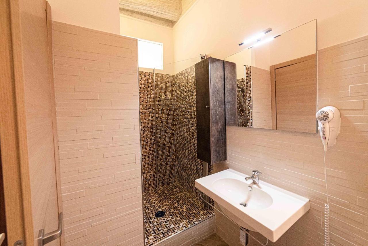 Lo Scoglio Dei Volsci Bed & Breakfast Nettuno Dış mekan fotoğraf
